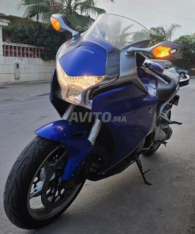 HONDA VFR 1200f WW MAROC comme neuve - 2