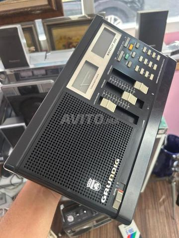 RADIO VINTAGE GRUNDIG SATELLIT 300 - 2