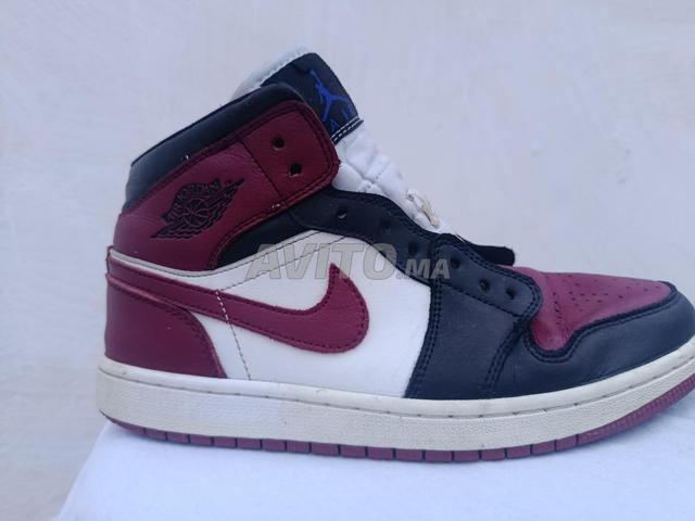 Jordan 1 mid Bordeaux pointure 43 - 2