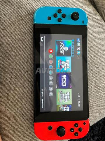 Nintendo Switch avec jeux inclus en bon état - 2