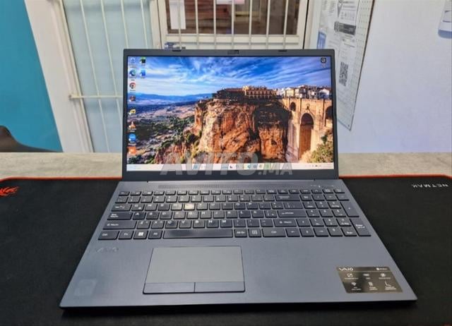 سوني i5 الجيل العاشر رام 8 ديسك 256 SSD شاشة 15