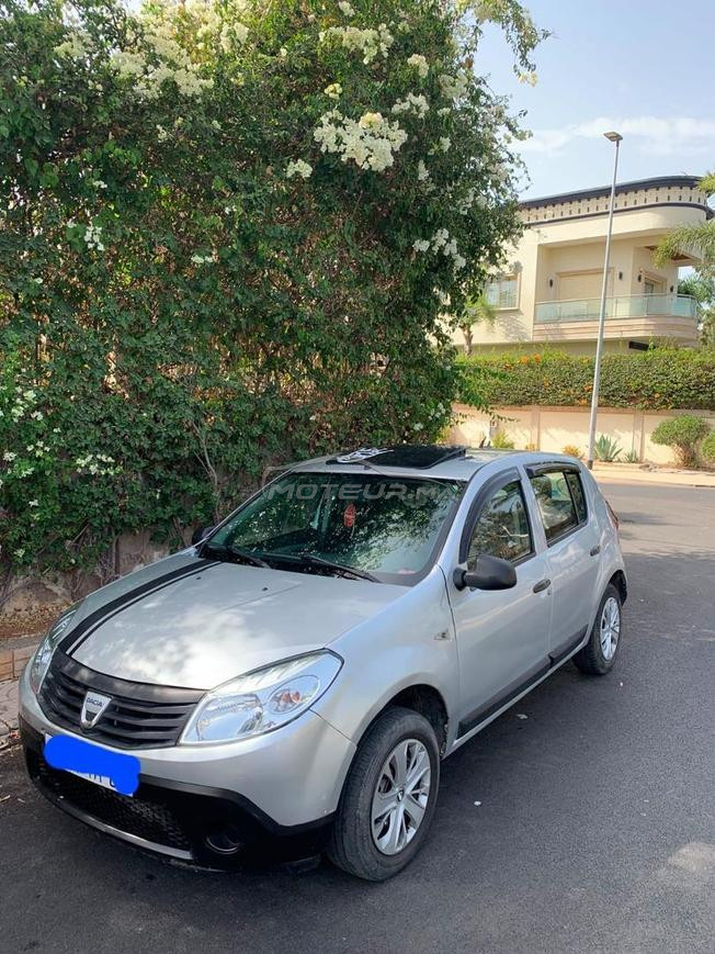 dacia sandero essence 2011 