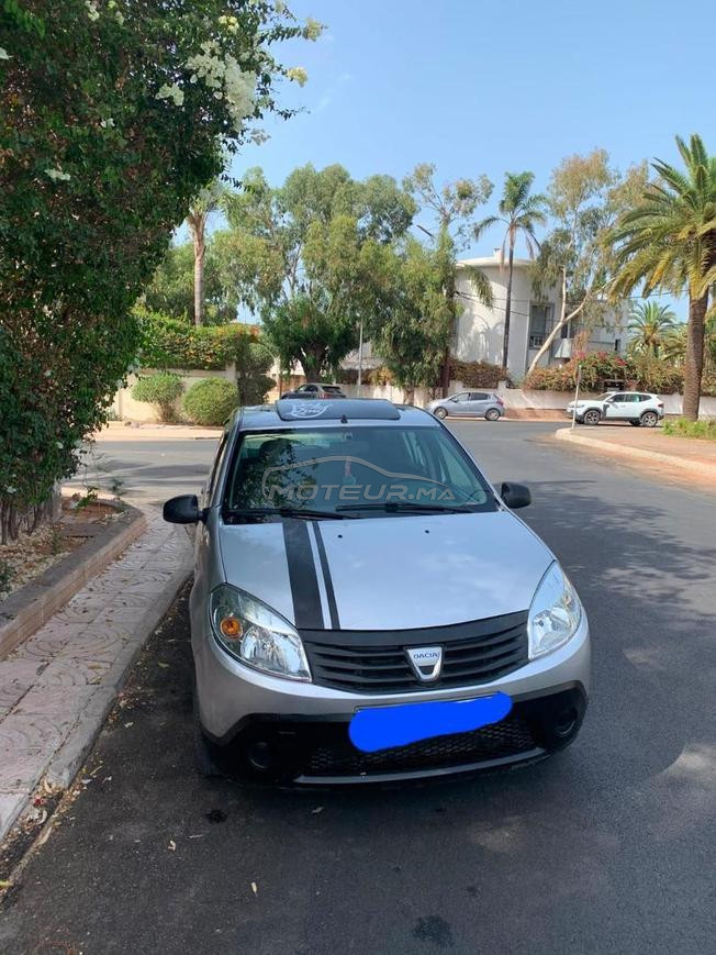 dacia sandero essence 2011 