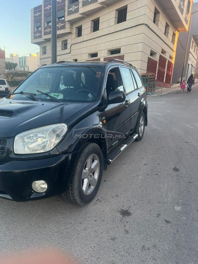 سيارة جيدة للبيع في مدينة طنجة 