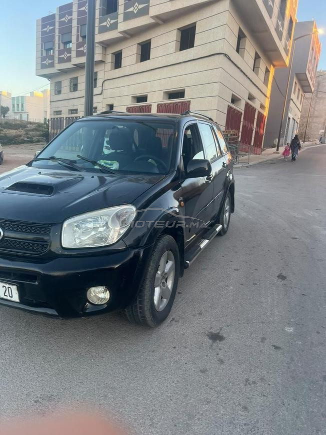 سيارة جيدة للبيع في مدينة طنجة 