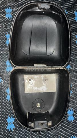 Boîte arrière pour moto à vendre - 2