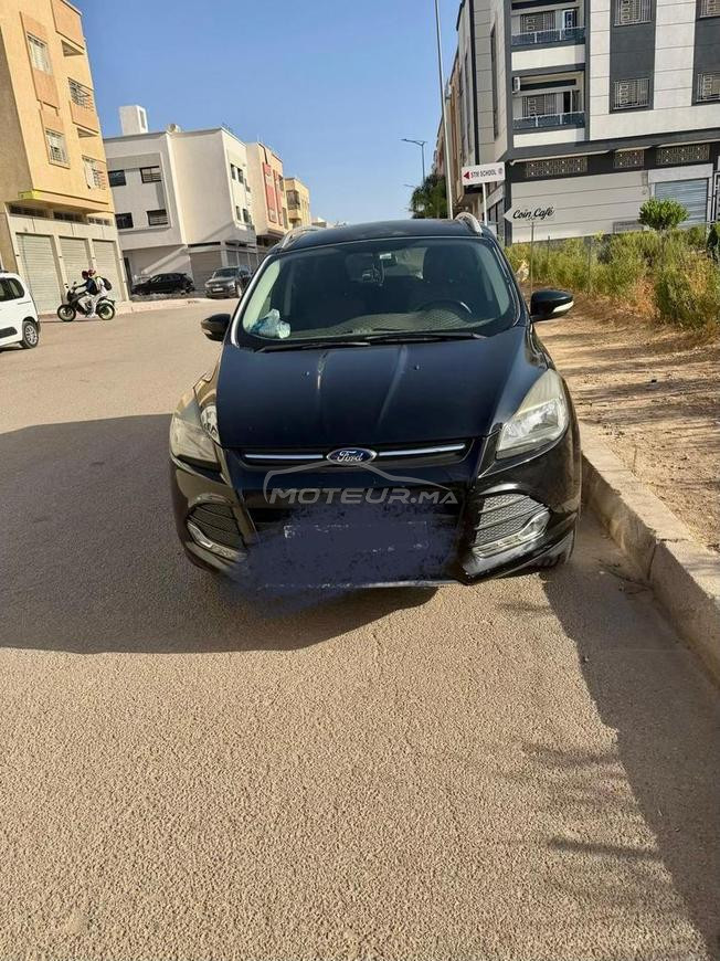ford kuga modèle 2014 très bonne état diesl
