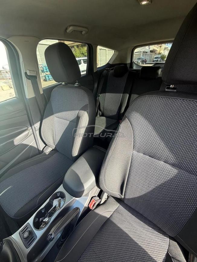 ford kuga modèle 2014 très bonne état diesl
