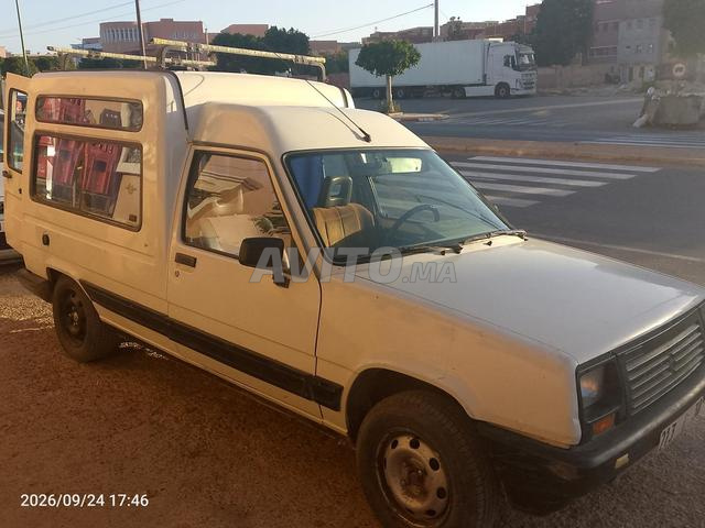 Bonne voiture Express, bel état - 2
