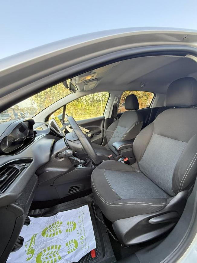 Peugeot 208 like