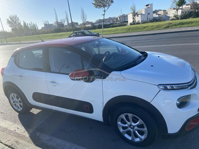 البيع سيارة نظيفة جدا وبحالة ممتازة 