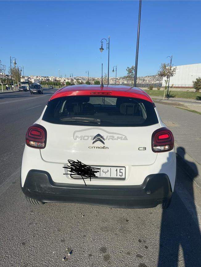 البيع سيارة نظيفة جدا وبحالة ممتازة 