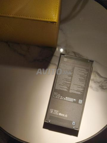 Samsung Galaxy Z Flip 8 - 2