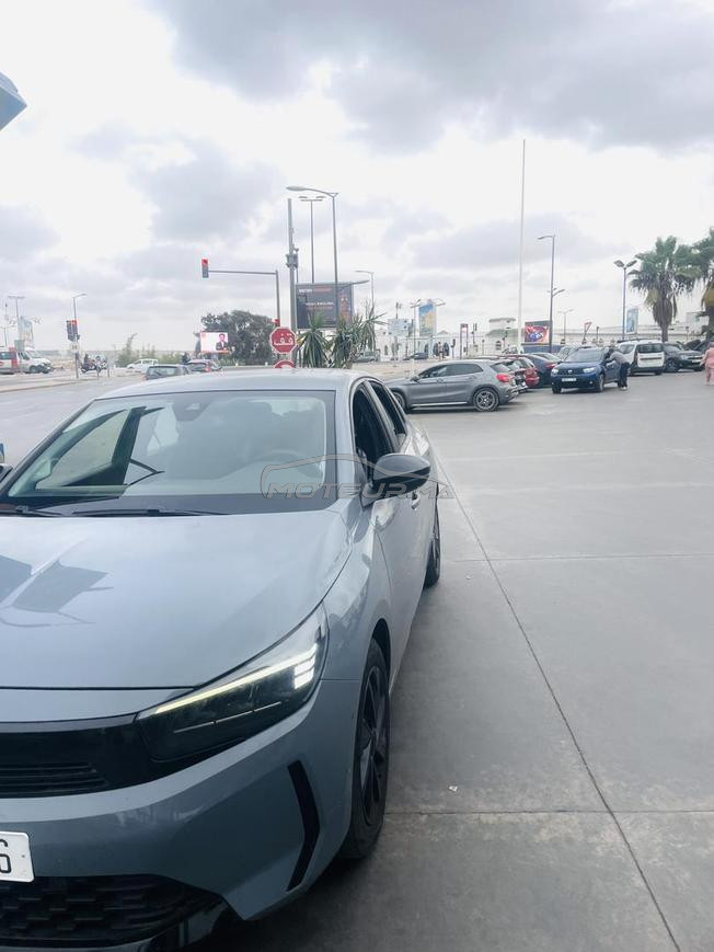 Opel corsa très bon état 145 000 dhs 