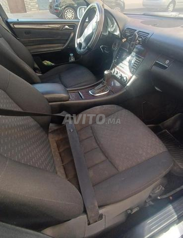 Mercedes-Benz Classe C Essence Automatique 2007 - 2