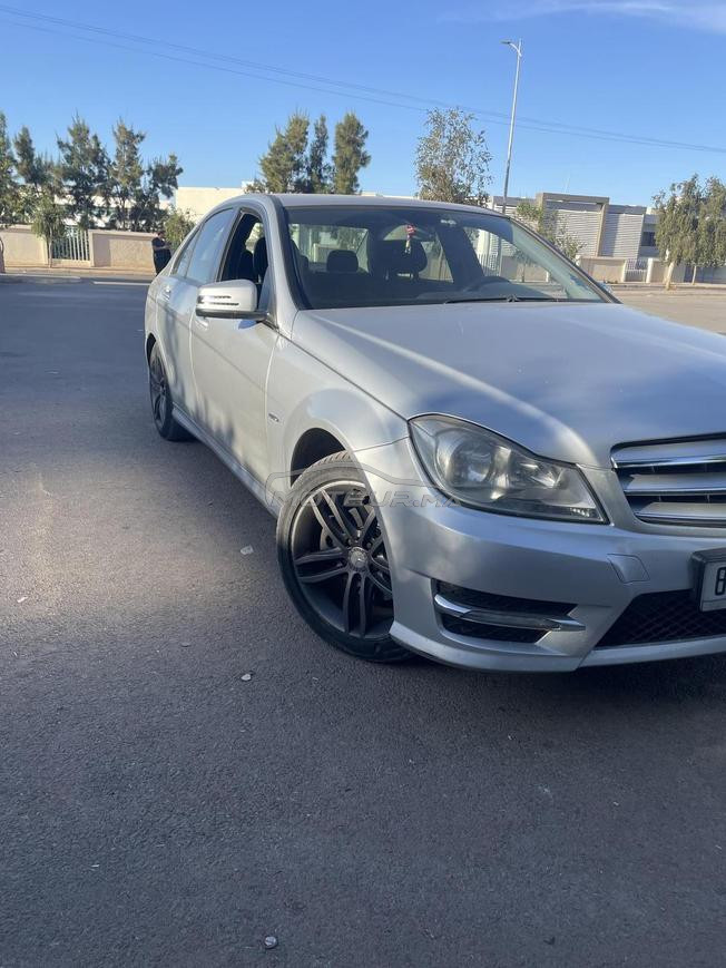 Mercedes-Benz 220 Diesel Automatique 2013 à Oujda