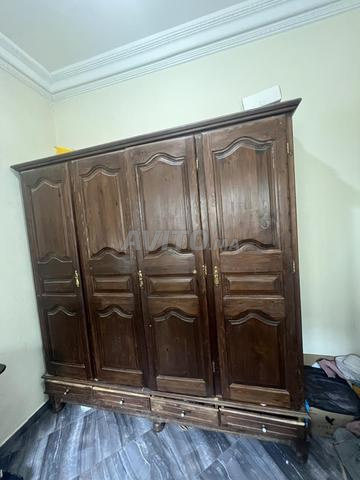 Armoire élégante en bon état à vendre - 2