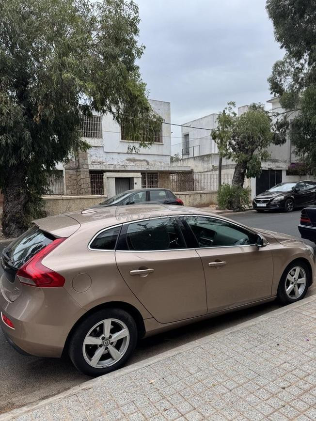 Volvo V40 Diesel Automatique 2015 à Casablanca
