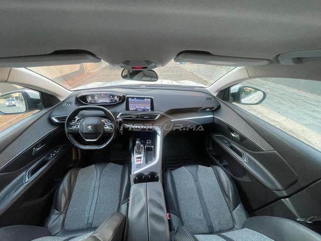 Peugeot 3008 2018 ( négociable devant la voiture)