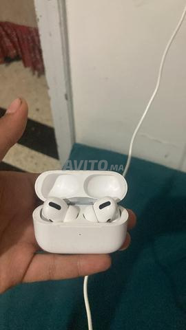 Air Pods Pro 2 d'occasion utilisés 3 fois, comme neufs - 2