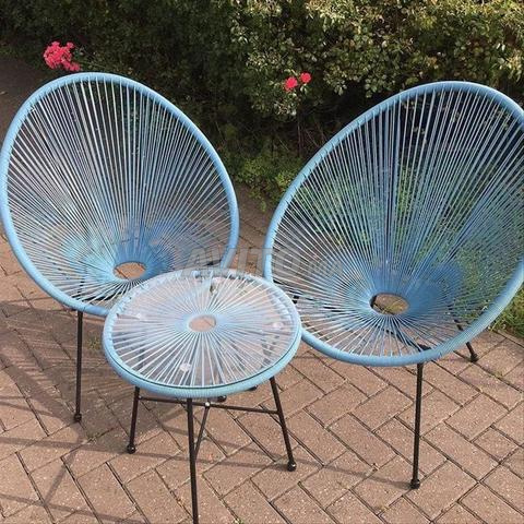 Deux chaises plus table avec verre - 2