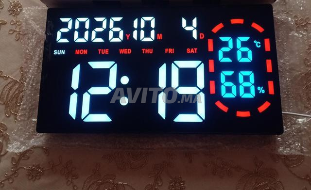 Horloge murale numérique température humidité réveil date - 2