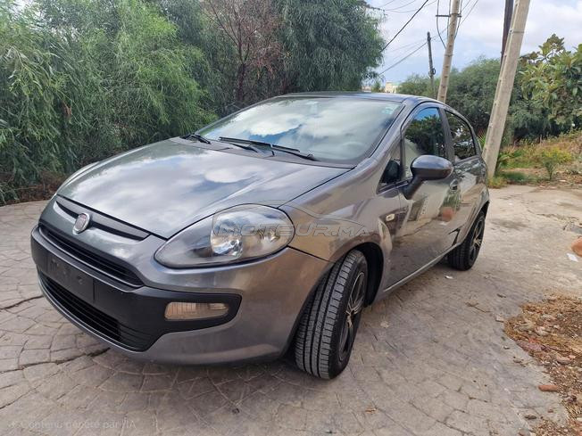 Fiat Grande Punto Essence Manuelle 2012 à Tanger