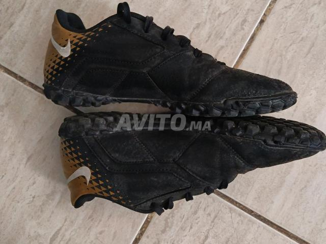 Chaussures de foot taille 39 - 2
