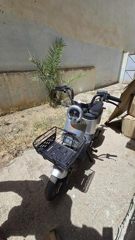 Moto U3 Yadea - 2