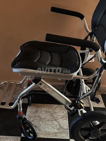 Fauteuil roulant كرسي متحرك - 2