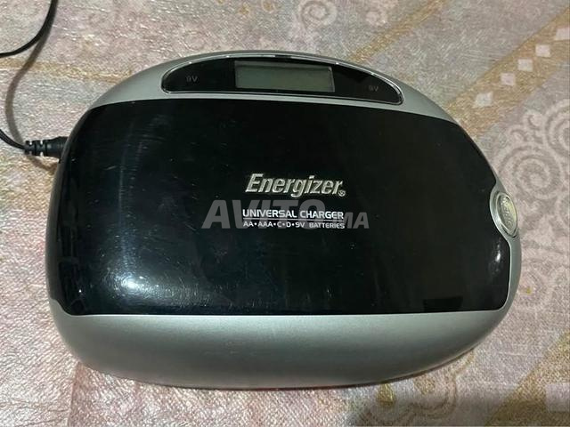 Chargeur de piles rechargeables Energizer - 2