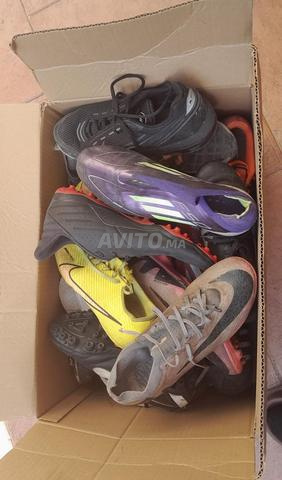 CHAUSSURES DIFFÉRENTS - 2