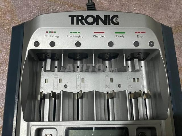 Chargeur de piles universel TRONIC - 2