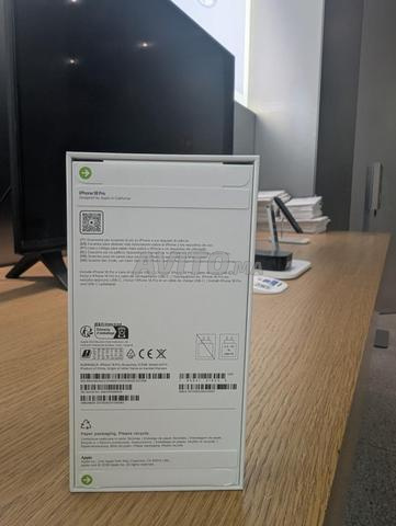 iPhone 18 Pro 512 Go Burgundy - 2