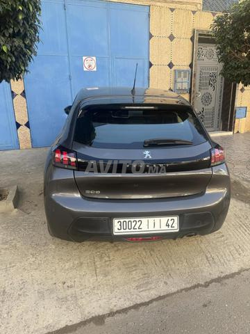 Peugeot 208 - 2