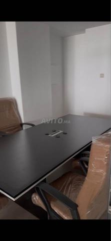 Bureau avec 4 postes / Table de réunion - 2