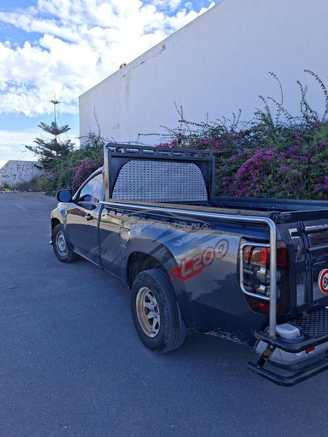 mitsubishi pick-up 
