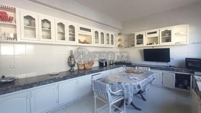 RBA-SO-1089 - Villa à vendre à Souissi - 2