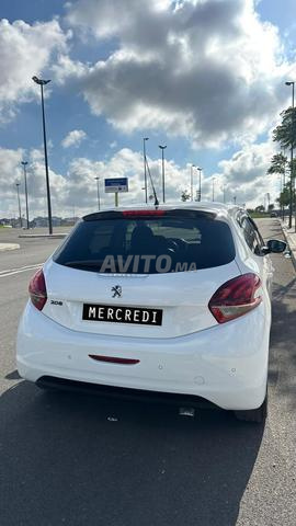 Peugeot 208 - 2