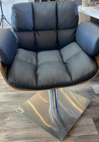 Chaise de coiffure et étagère - 2