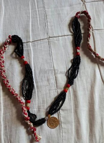 Très ancien collier en agate locale et ancienne monnaie - 2