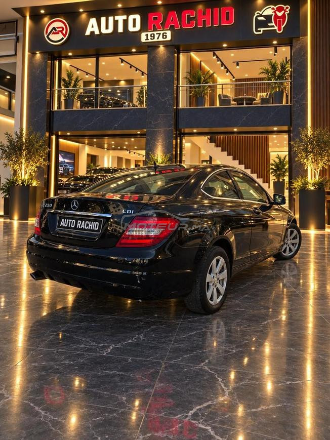 c250 cdi model 2011.   148000km ww maroc 
