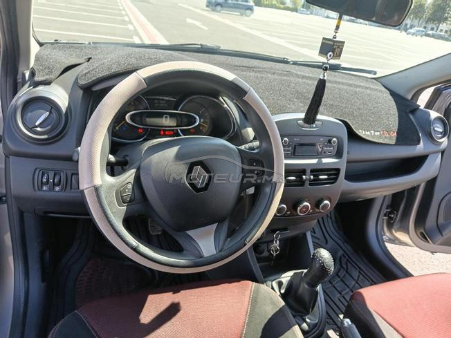 Renault Clio Diesel Manuelle 108000 km à Salé