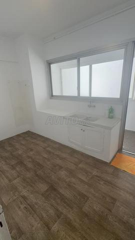 Apparemment à vendre - 2