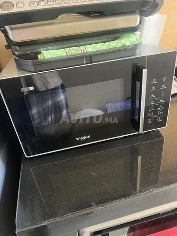 Micro-ondes Whirlpool impeccable - 2