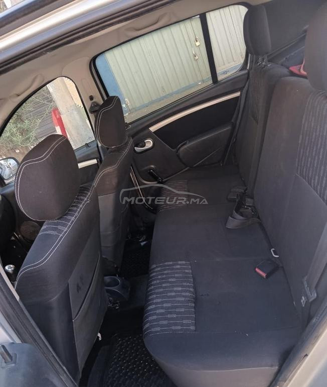 Dacia sandero essence 2011 mzyana 