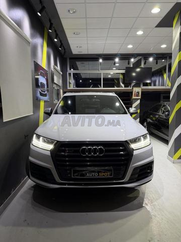أودي SQ7 V8