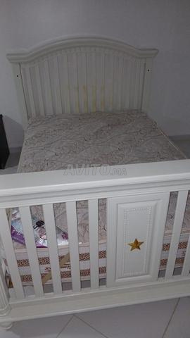 Lit convertible 2 en 1 plus matelas 140/190 cm