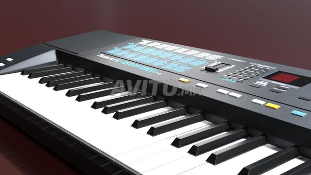 رولاند E15 ربع نغمة (فيه ربع)