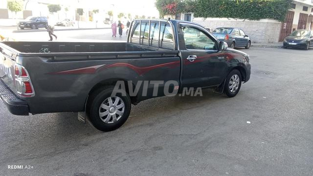 TOYOTA HILUX - 2